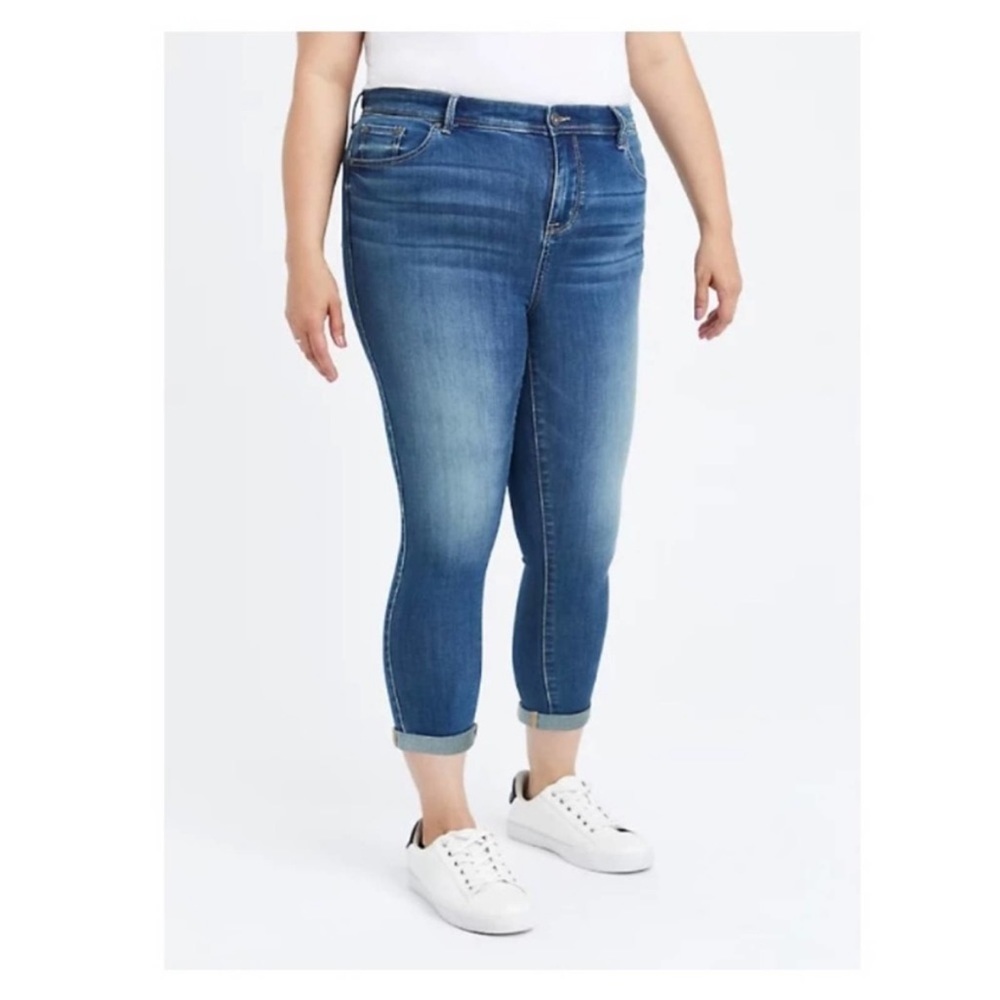 Torrid Skinny Crop Midfit Jeans Sz 18 Stretch Denim High Rise